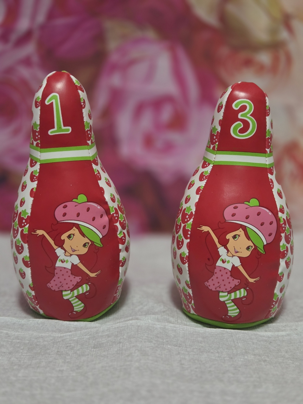 Strawberry Shortcake Kids Bowling Pins  Red & Pink Great Party Table Decor 13 31